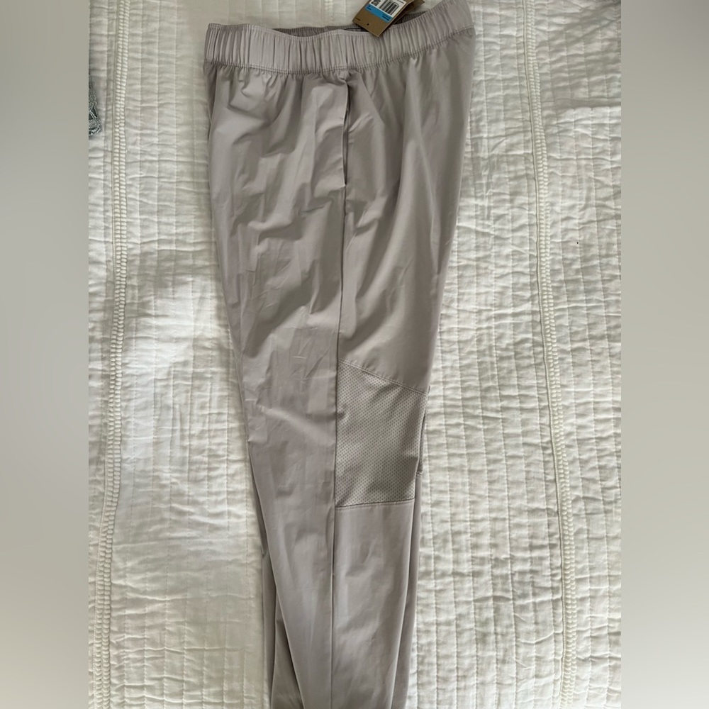 NWT Nike Womens running pant